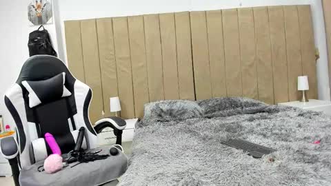 valery online show from March 14, 11:21 pm