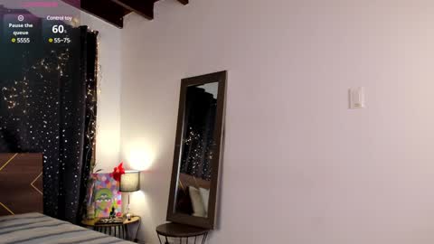 Snapshot of valery_yepes_ chatting on December 24, 5:38 am Valery online show from December 24, 5:38 am