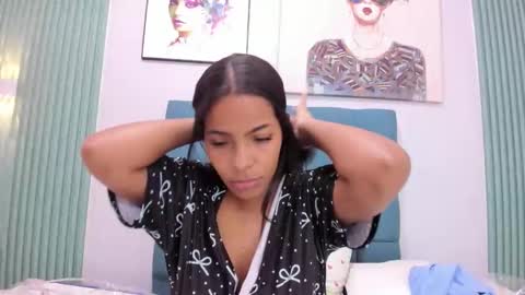 Snapshot of valerynbrown chatting on May 15, 11:45 pm valery online show from May 15, 11:45 pm