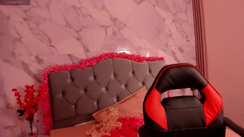 Snapshot of valerynhot_ chatting on December 14, 7:07 pm Vale online show from December 14, 7:07 pm