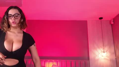 Snapshot of valerynova chatting on June 30, 11:11 am Carla online show from June 30, 11:11 am