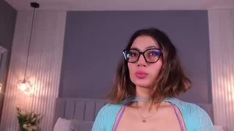 Snapshot of valerynova chatting on July 17, 11:06 am Carla online show from July 17, 11:06 am
