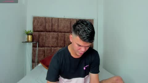 Valery Stonne  online show from February 17, 8:04 pm