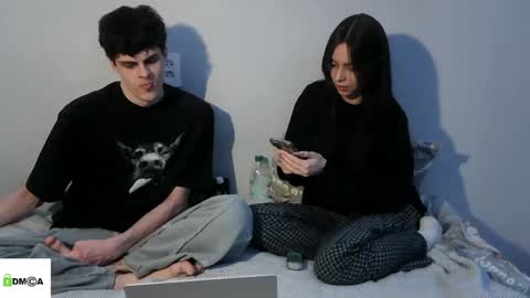 valesios online show from April 14, 7:09 pm