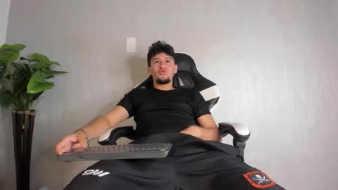 Valentino online show from March 24, 9:09 pm