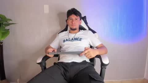 Valentino online show from March 26, 7:30 pm