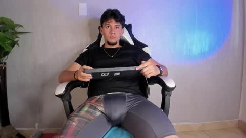 Valentino online show from March 28, 7:35 pm