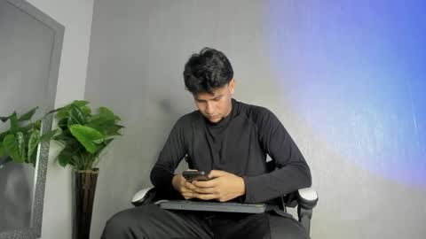 Valentino online show from April 7, 7:47 pm