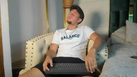 Valentino online show from April 15, 7:58 pm