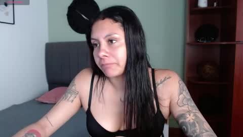 valevicious online show from April 17, 1:14 pm