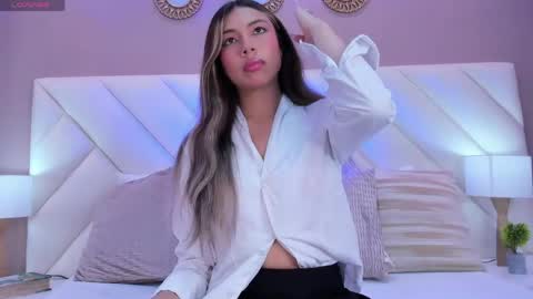 Snapshot of valeygomez chatting on April 23, 3:14 pm Valey online show from April 23, 3:14 pm