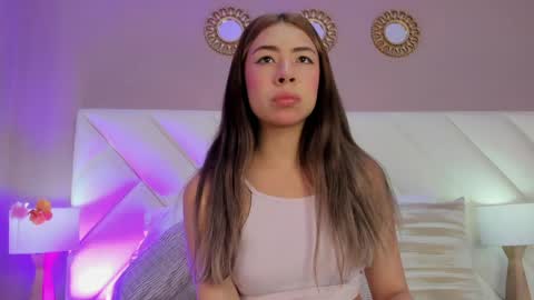 Snapshot of valeygomez chatting on May 31, 3:19 pm Valey online show from May 31, 3:19 pm