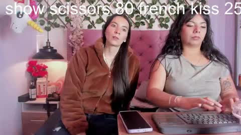 Snapshot of valkiria_and_dione chatting on May 25, 1:06 pm Valkiria and Dione online show from May 25, 1:06 pm