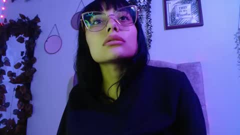 valkiry_ online show from March 5, 10:06 pm