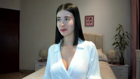 Macarena online show from April 14, 3:01 am