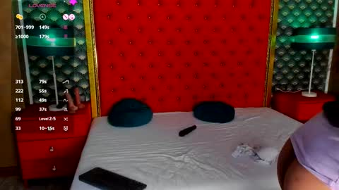 Snapshot of valleriejonnes chatting on October 17, 8:28 am Valerie Val V online show from October 17, 8:28 am