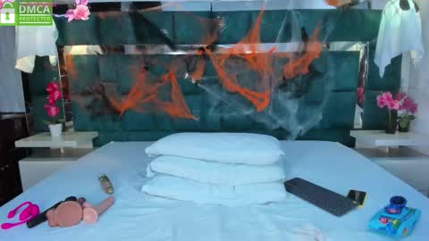 Snapshot of valtira_nova chatting on October 23, 7:34 pm valtira nova online show from October 23, 7:34 pm