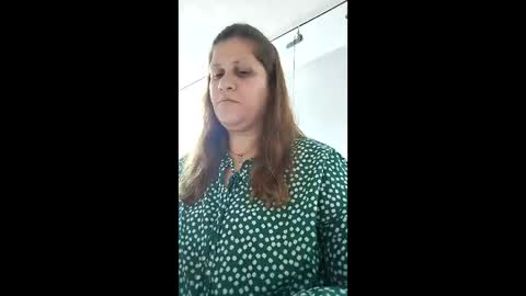 Snapshot of valu2208 chatting on December 4, 2:26 pm valu2208 online show from December 4, 2:26 pm