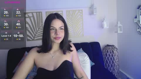 Snapshot of valya_russi chatting on December 18, 1:56 pm Isabella online show from December 18, 1:56 pm