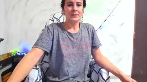 Snapshot of valysexybarbie chatting on December 24, 11:28 am valentina online show from December 24, 11:28 am