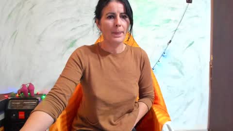 Snapshot of valysexybarbie chatting on January 3, 10:31 am valentina online show from January 3, 10:31 am