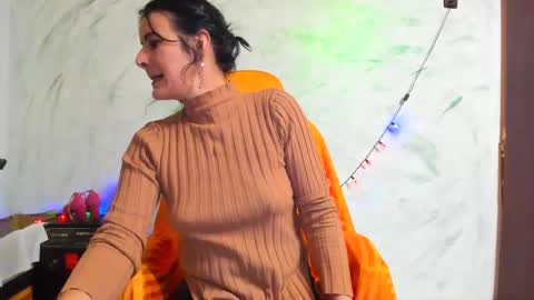 Snapshot of valysexybarbie chatting on January 3, 2:40 pm valentina online show from January 3, 2:40 pm