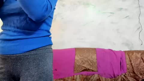 Snapshot of valysexybarbie chatting on February 21, 8:29 am valentina online show from February 21, 8:29 am