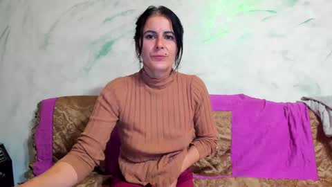 Snapshot of valysexybarbie chatting on March 10, 4:25 pm valentina online show from March 10, 4:25 pm