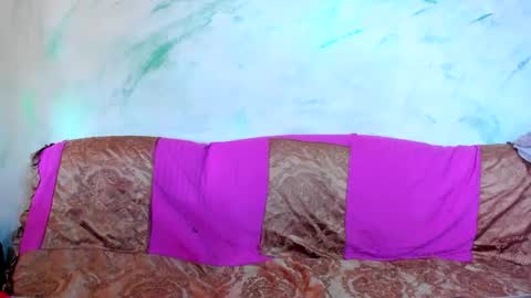 Snapshot of valysexybarbie chatting on March 12, 12:47 pm valentina online show from March 12, 12:47 pm