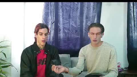 Snapshot of vamp_noah chatting on January 5, 7:28 pm Vamp Noah and Dan online show from January 5, 7:28 pm