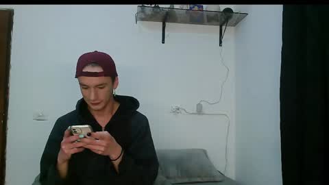 Snapshot of vamp_noah chatting on February 25, 6:25 am Vamp Noah and Dan online show from February 25, 6:25 am