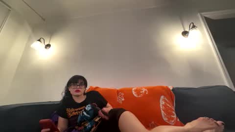 Snapshot of vampgatita chatting on February 6, 12:48 am vampgatita online show from February 6, 12:48 am
