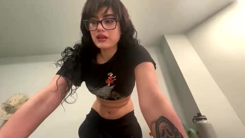 Snapshot of vampgatita chatting on April 25, 8:28 pm vampgatita online show from April 25, 8:28 pm