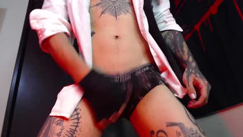 david guzman i model independenthelp me with a thumbs up online show from February 3, 11:47 pm