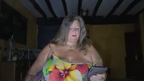 vampwoman online show from October 24, 6:43 am