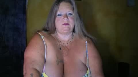 vampwoman online show from April 5, 6:32 am