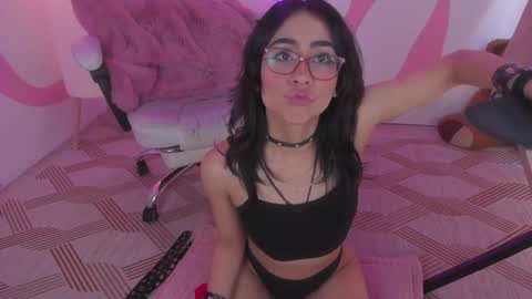 vampy_dolll online show from December 7, 4:36 pm
