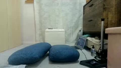 Snapshot of vanda26 chatting on April 22, 6:05 am Vanda online show from April 22, 6:05 am
