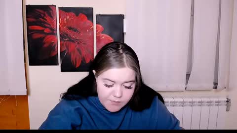 Snapshot of vandaray_ chatting on March 12, 1:40 pm Vanda online show from March 12, 1:40 pm