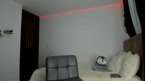 vanesa_g1 online show from April 9, 4:34 am