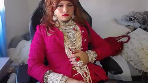 vanesacrossri online show from October 24, 8:11 am