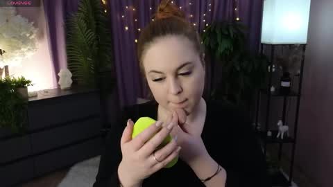 vanesaginger online show from April 13, 11:05 am