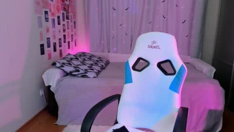 Vanessa online show from February 23, 3:35 am