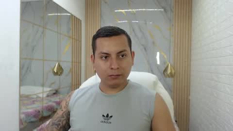 Snapshot of vanessa_f chatting on June 19, 7:06 pm vanessa online show from June 19, 7:06 pm