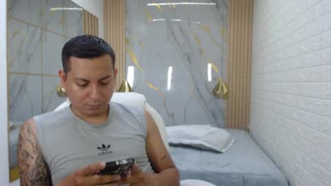 Snapshot of vanessa_f chatting on July 4, 6:58 pm vanessa online show from July 4, 6:58 pm