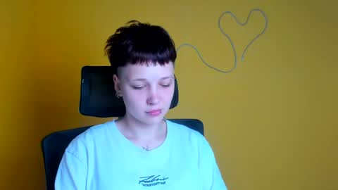 Snapshot of vanessa_lissme chatting on July 15, 5:23 am Vanessa online show from July 15, 5:23 am