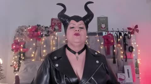 Snapshot of vanessa_moka chatting on December 28, 3:04 pm Vanessa online show from December 28, 3:04 pm