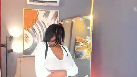 vanessa_wild1 online show from June 13, 6:28 pm