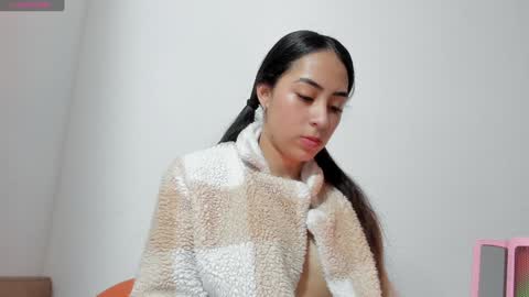 vanessaadol online show from January 4, 1:31 pm