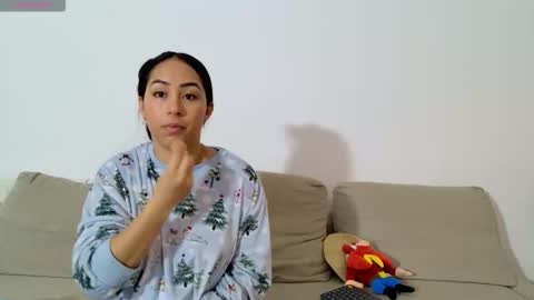 vanessaadol online show from March 18, 9:23 am